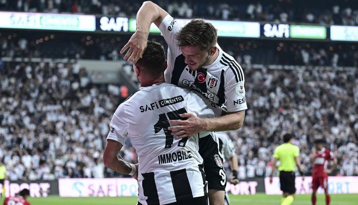 Beşiktaş liderlikten vazgeçmiyor! Antalyaspor engelini aşan Bianconeri, Beşiktaş karşısında şampiyonluğa 2 üzerinden 2’lik skorla başladı.