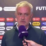 Fenerbahçe Teknik Direktörü Mourinho’nun basın toplantısında olay: ‘Sorularımızı neden küçümsediniz?’