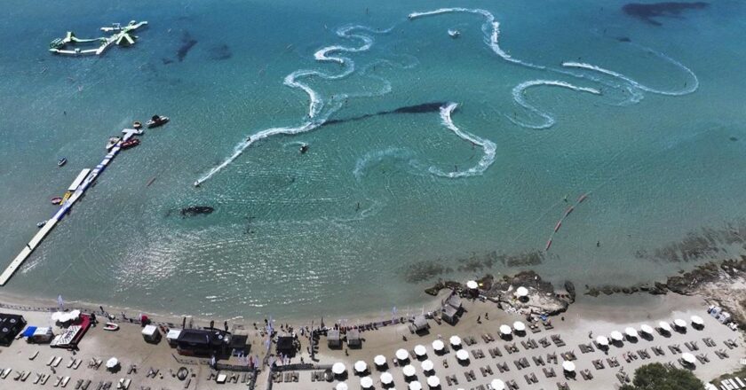 Türkiye’de ilk kez! Dünya Motosurf Şampiyonası, Çeşme’de başladı…