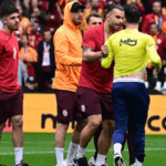Derbide birbirlerine girmişlerdi! Kerem Aktürkoğlu’na kavgalı olduğu Mert Hakan’dan telefon…