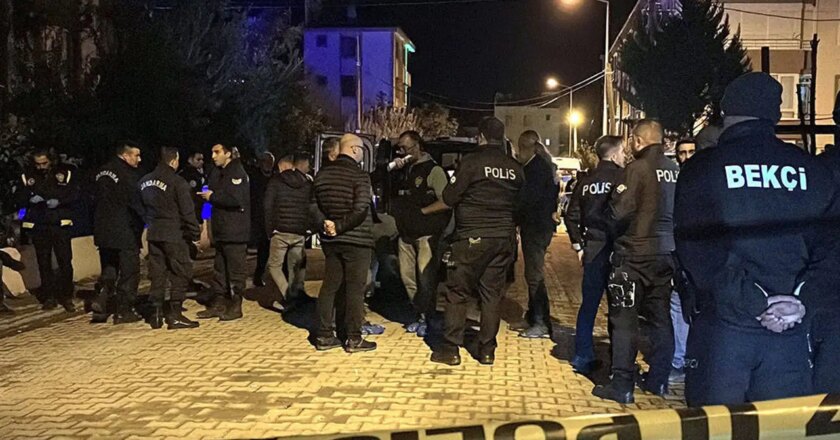Balıkesir’de sır olay: Bir kişi evinde silahla öldürülmüş halde bulundu – Son Dakika Türkiye Haberleri
