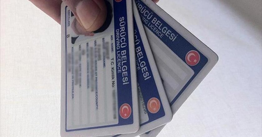 Eski tip ehliyetler için son gün Cuma