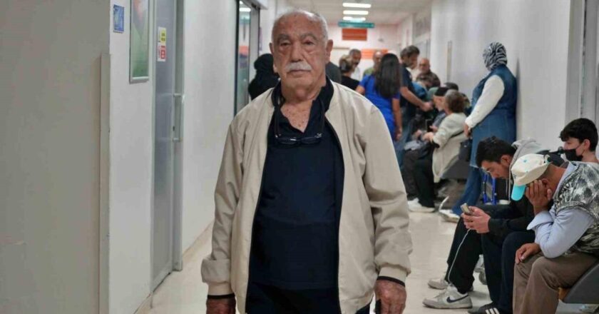 48 yıldır babasından ve kız kardeşinden aldığı böbreklerle yaşıyor