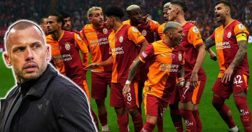 Ajax teknik direktörü John Heitinga’dan Galatasaray maçı öncesi açıklama geldi! ”Kasper Dolberg ve Steven Berghuis yarın yok”