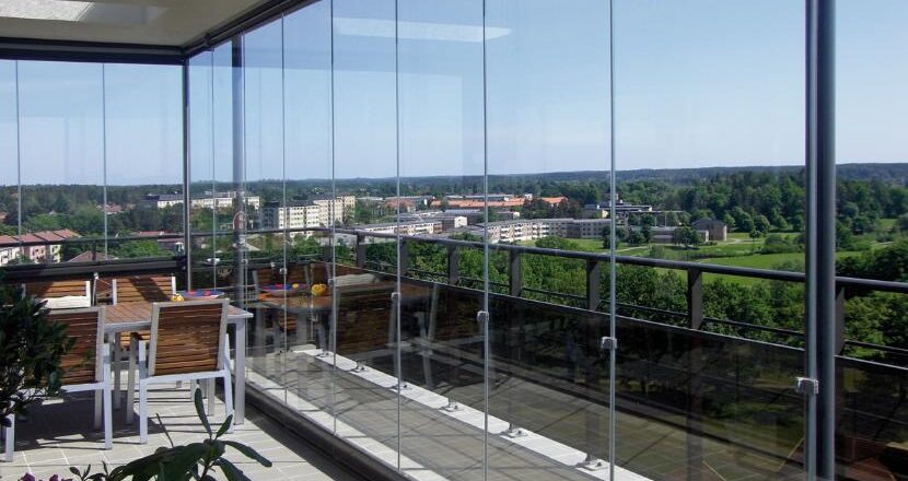 Cam Balkon Modelleri ile Yaşam Alanlarına Estetik ve Konfor Katın